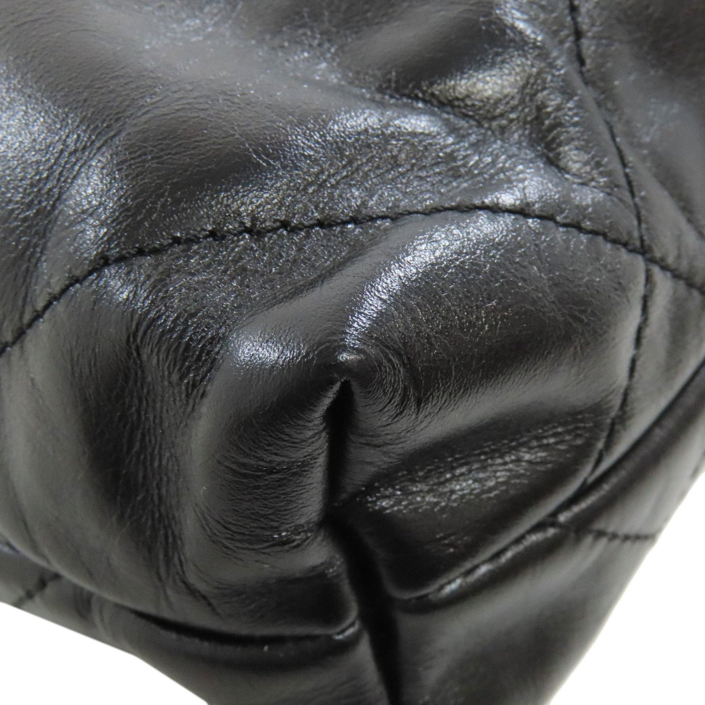Chanel Black Leather Handbag (Pre-Owned)