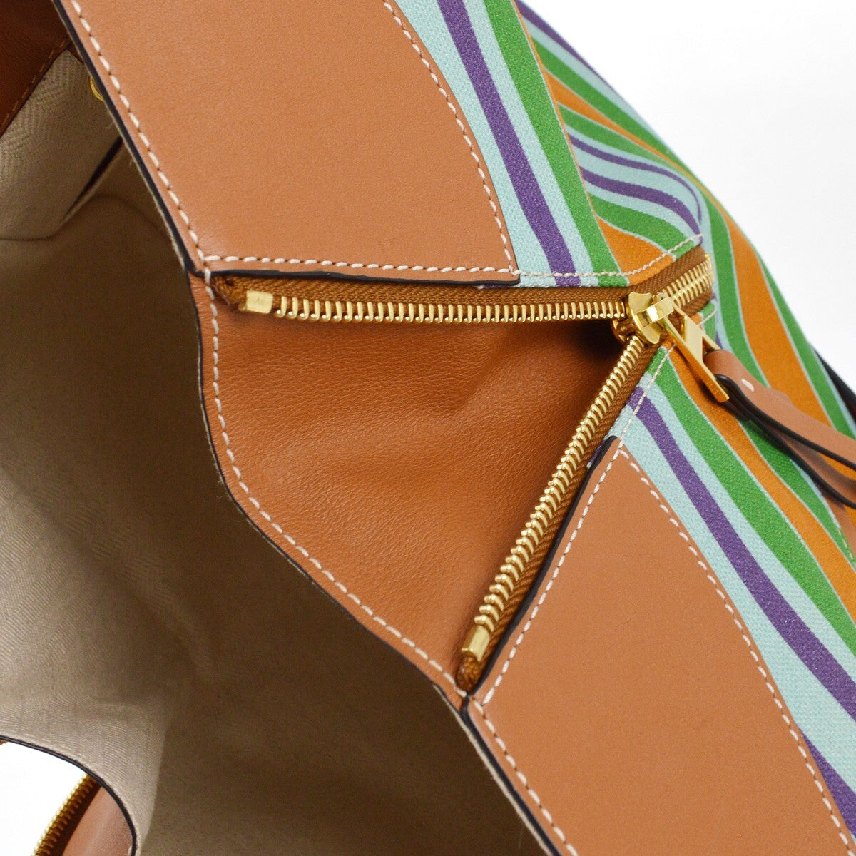 Loewe Hammock Bag Printed Canvas Multicolour Canvas Shoulder Bag Bag (Pre-Owned)