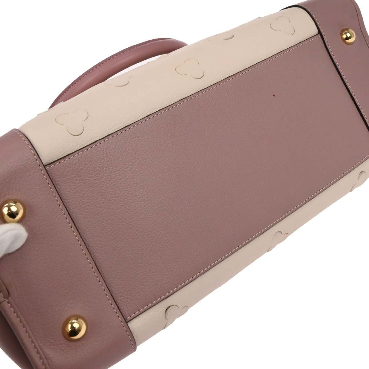 Loewe Amazona Bag Leather Ecru Leather Bag (Pre-Owned)