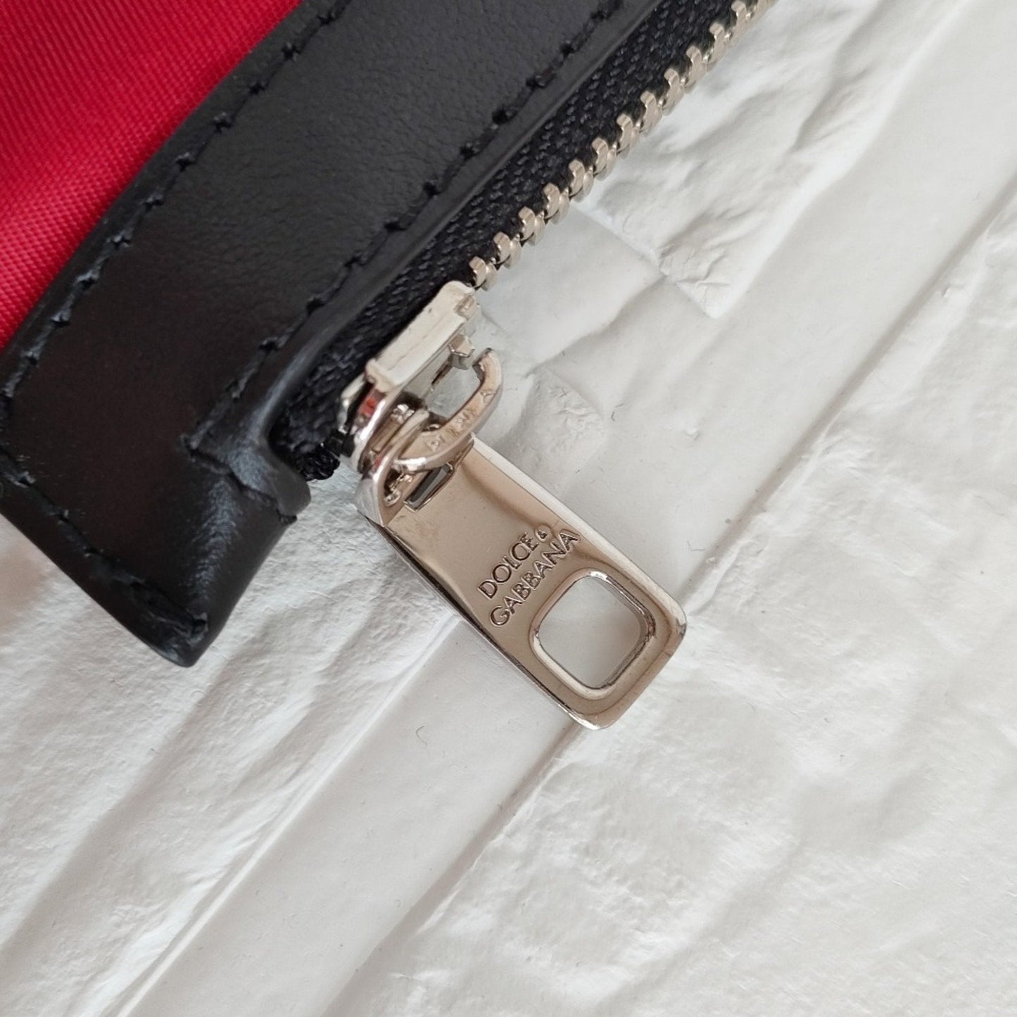 Dolce & Gabbana Red Color Clutch Bag (Pre-Owned)