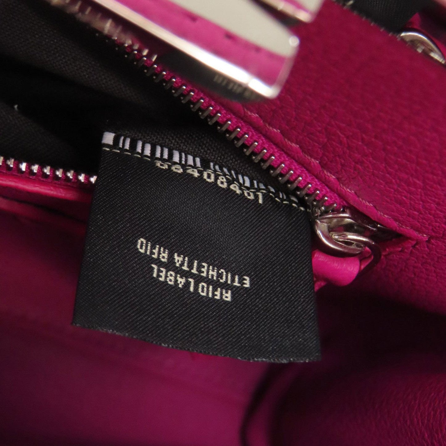Fendi Pink Leather Handbag (Pre-Owned)