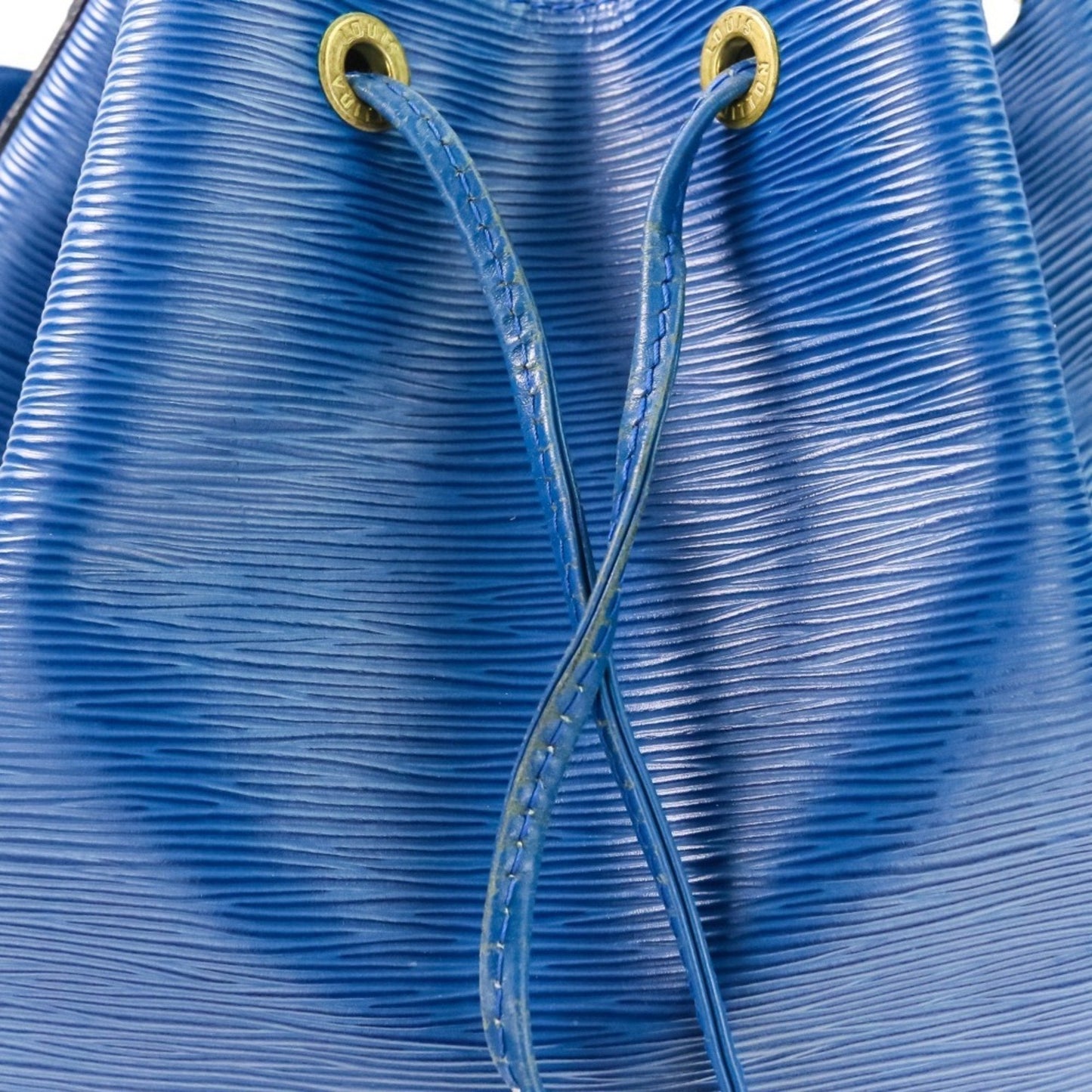 Louis Vuitton Blue Shoulder Bag (Pre-Owned)