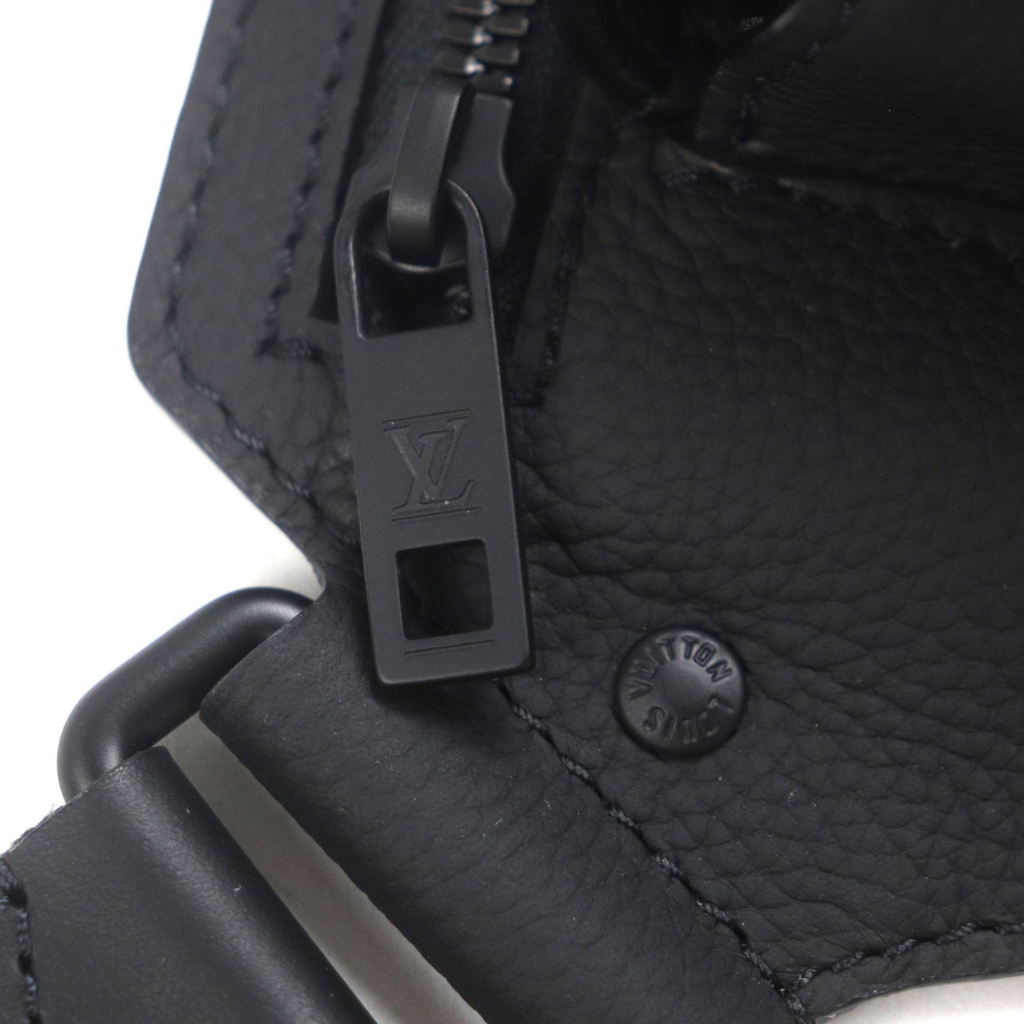 Louis Vuitton Black Leather Sling Bag (Pre-Owned)