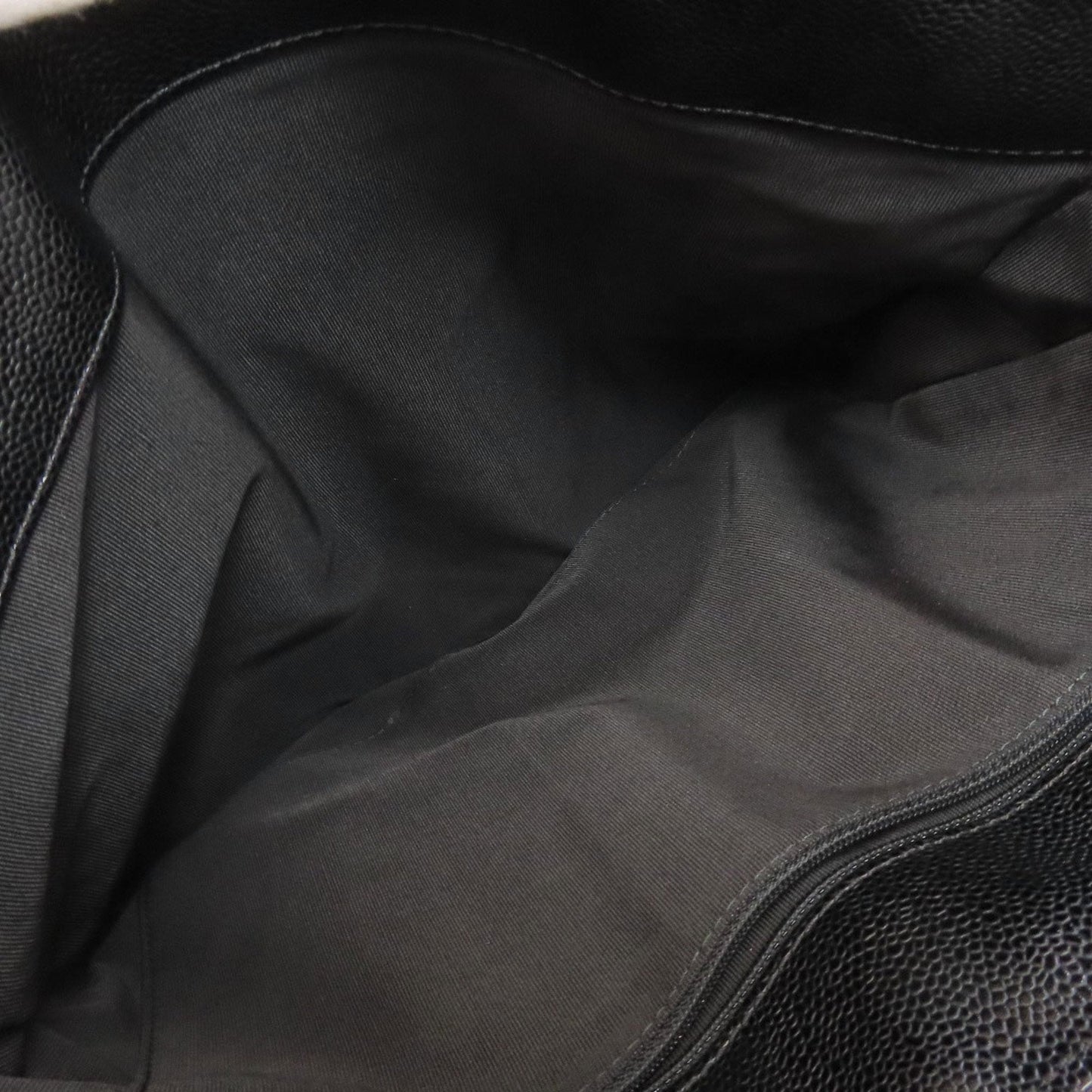 Chanel Black Leather Tote Bag (Pre-Owned)