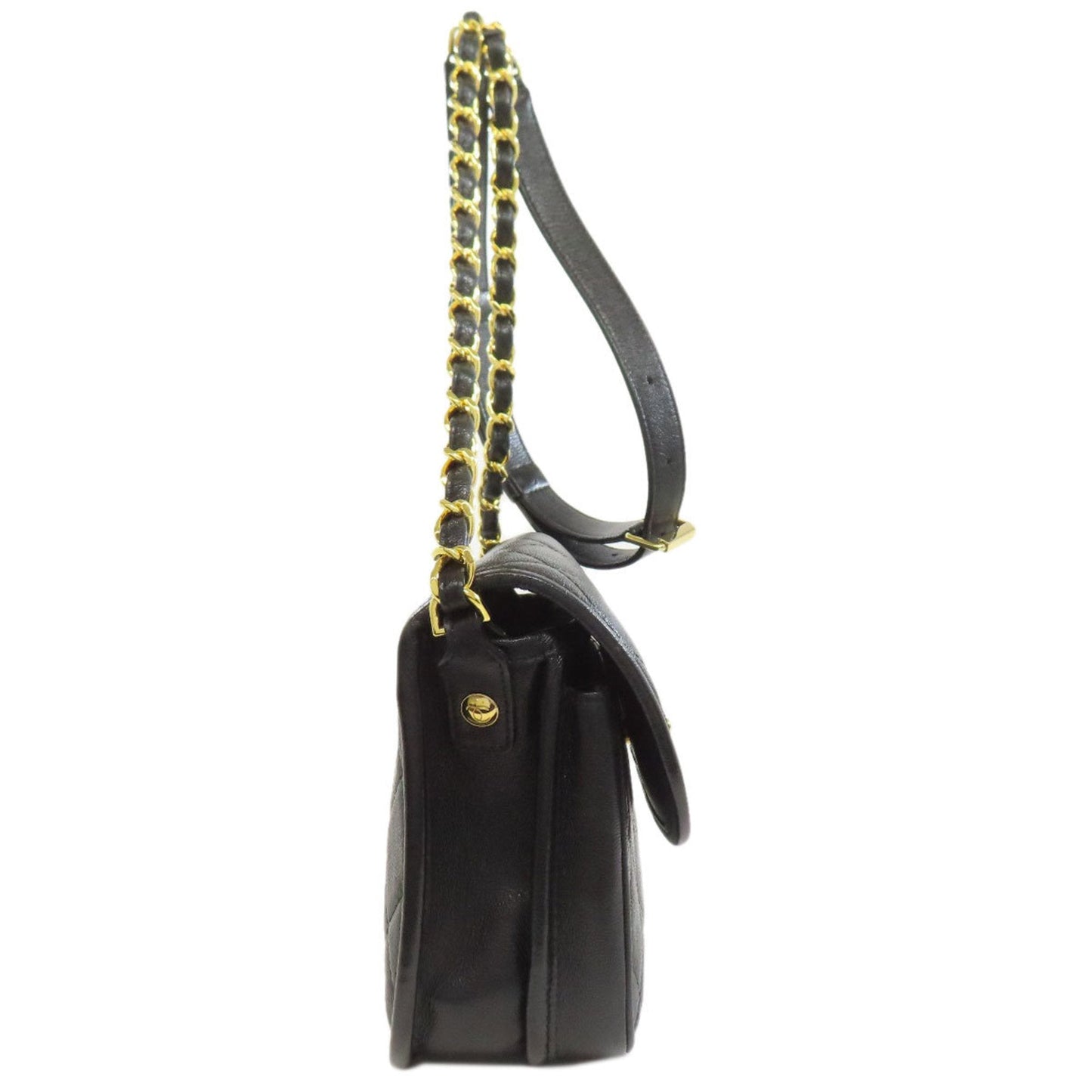 Chanel Matelasse Black Leather Shoulder Bag (Pre-Owned)