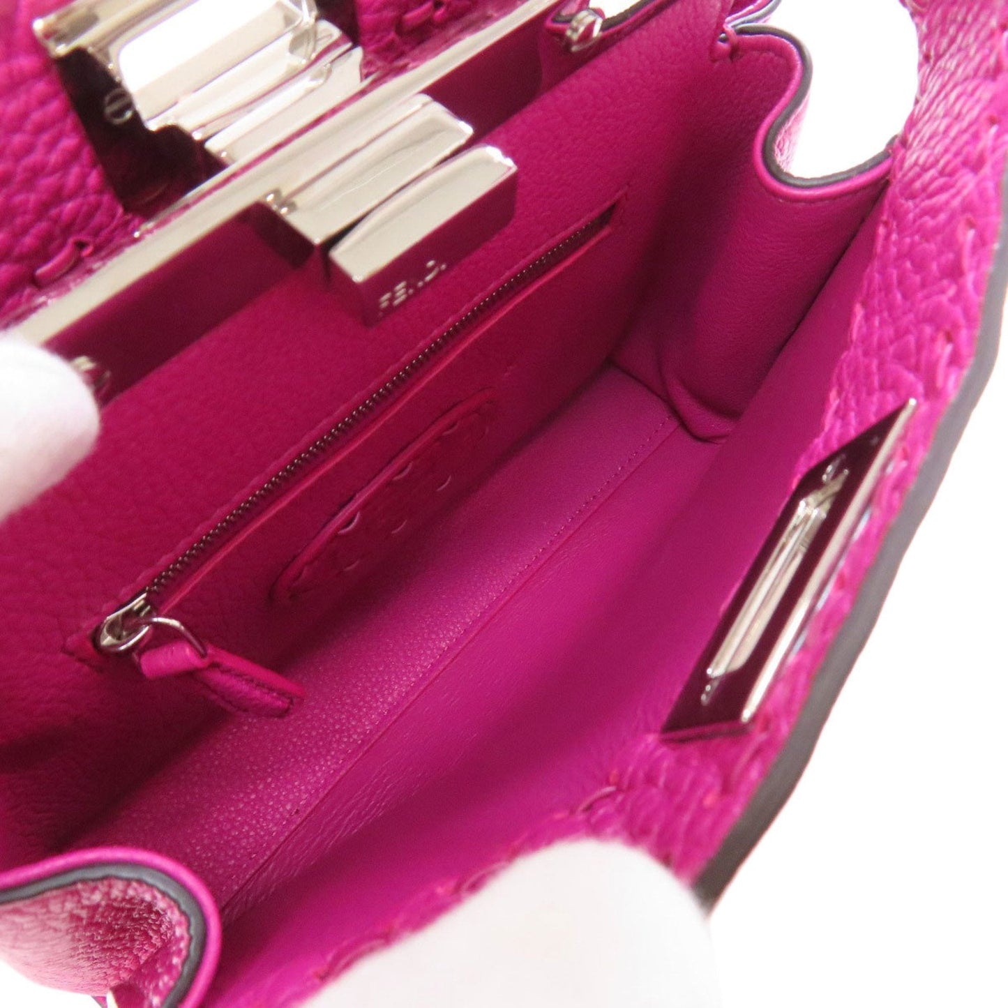 Fendi Pink Leather Handbag (Pre-Owned)