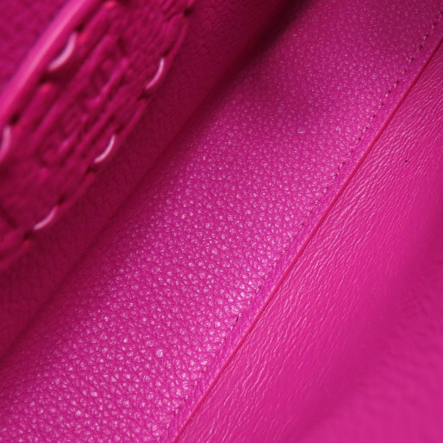Fendi Pink Leather Handbag (Pre-Owned)