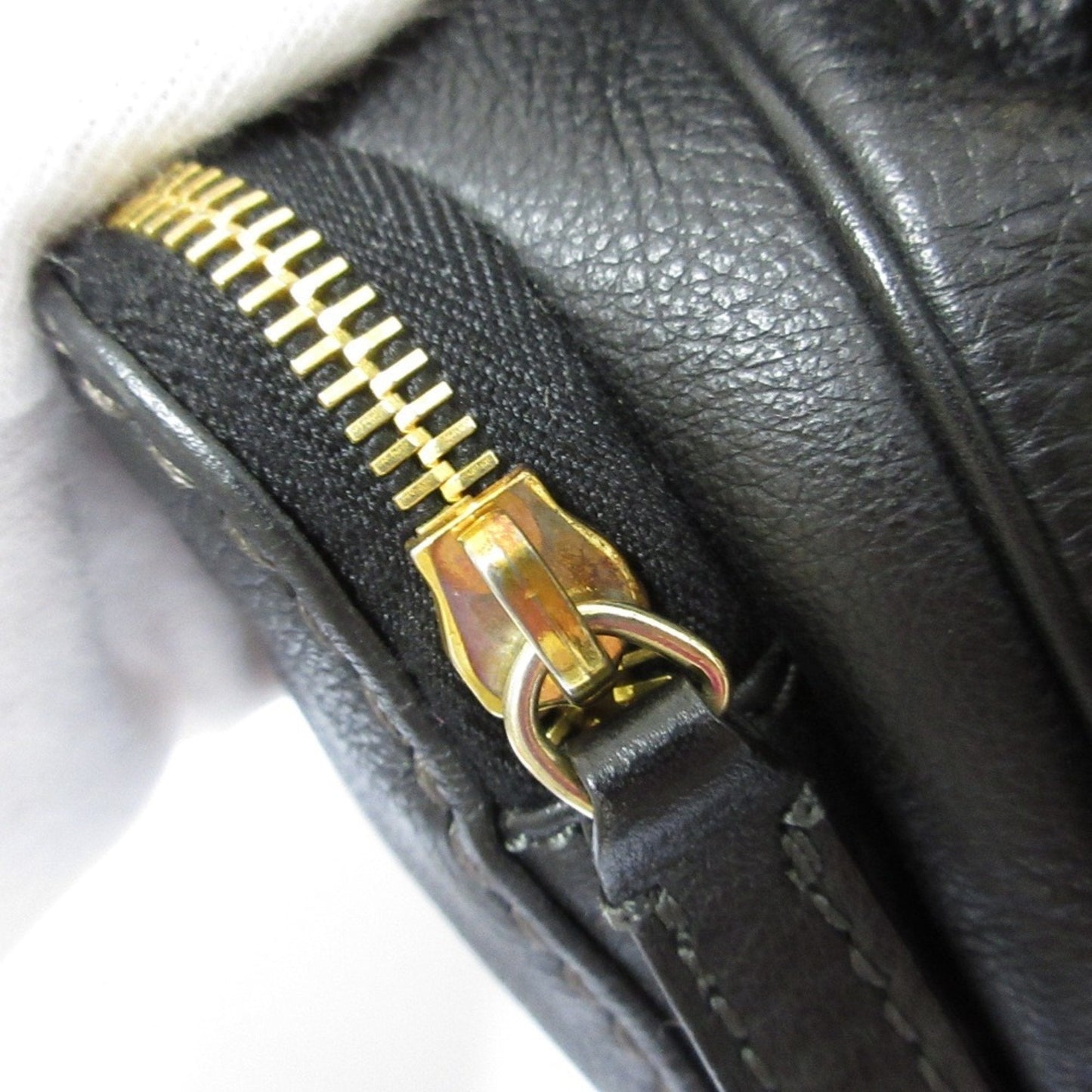 Tod's Black Handbag (Pre-Owned)