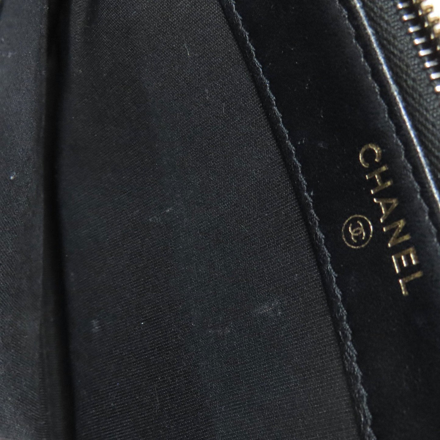 Chanel Matelasse Black Leather Chain/Shoulder Wallet (Pre-Owned)
