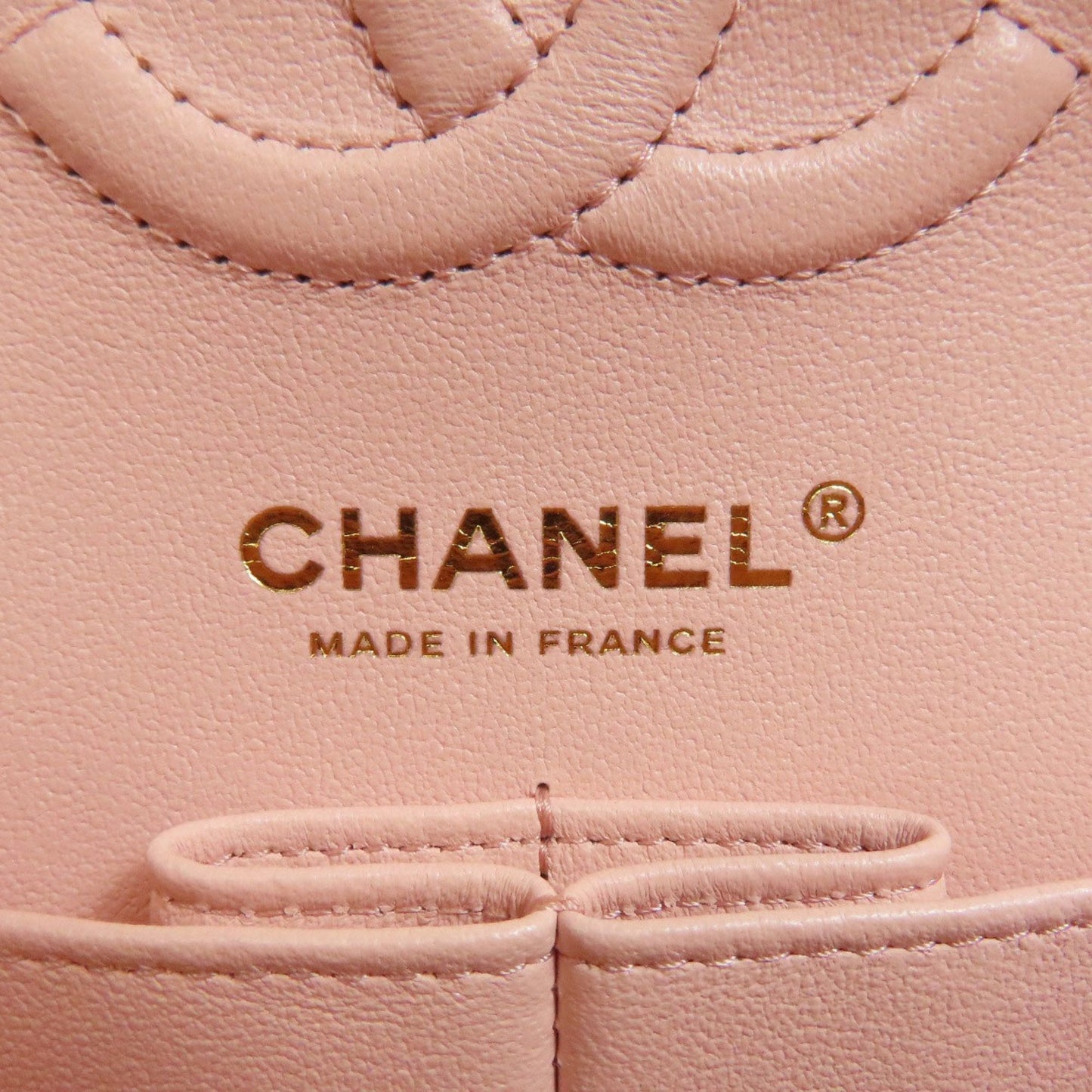 Chanel Matelasse Pink Leather Shoulder Bag (Pre-Owned)