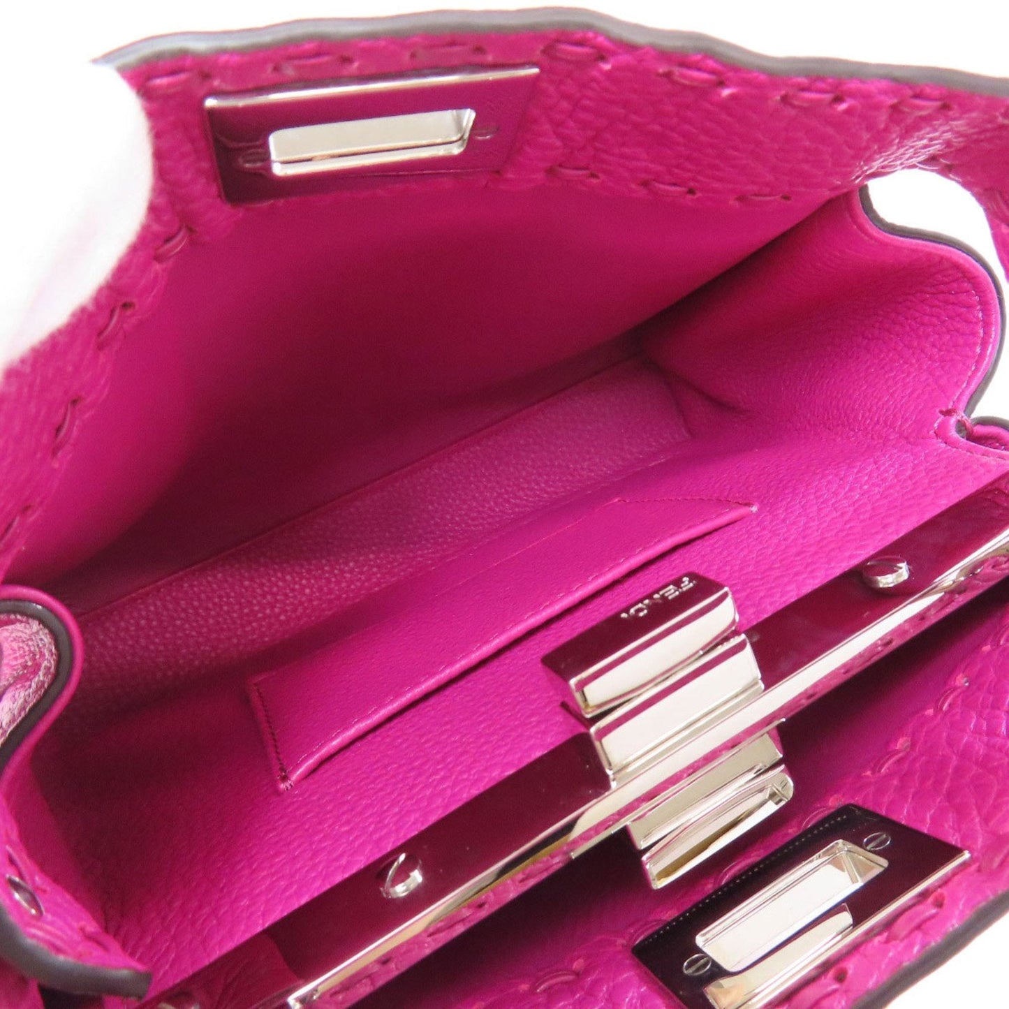 Fendi Pink Leather Handbag (Pre-Owned)