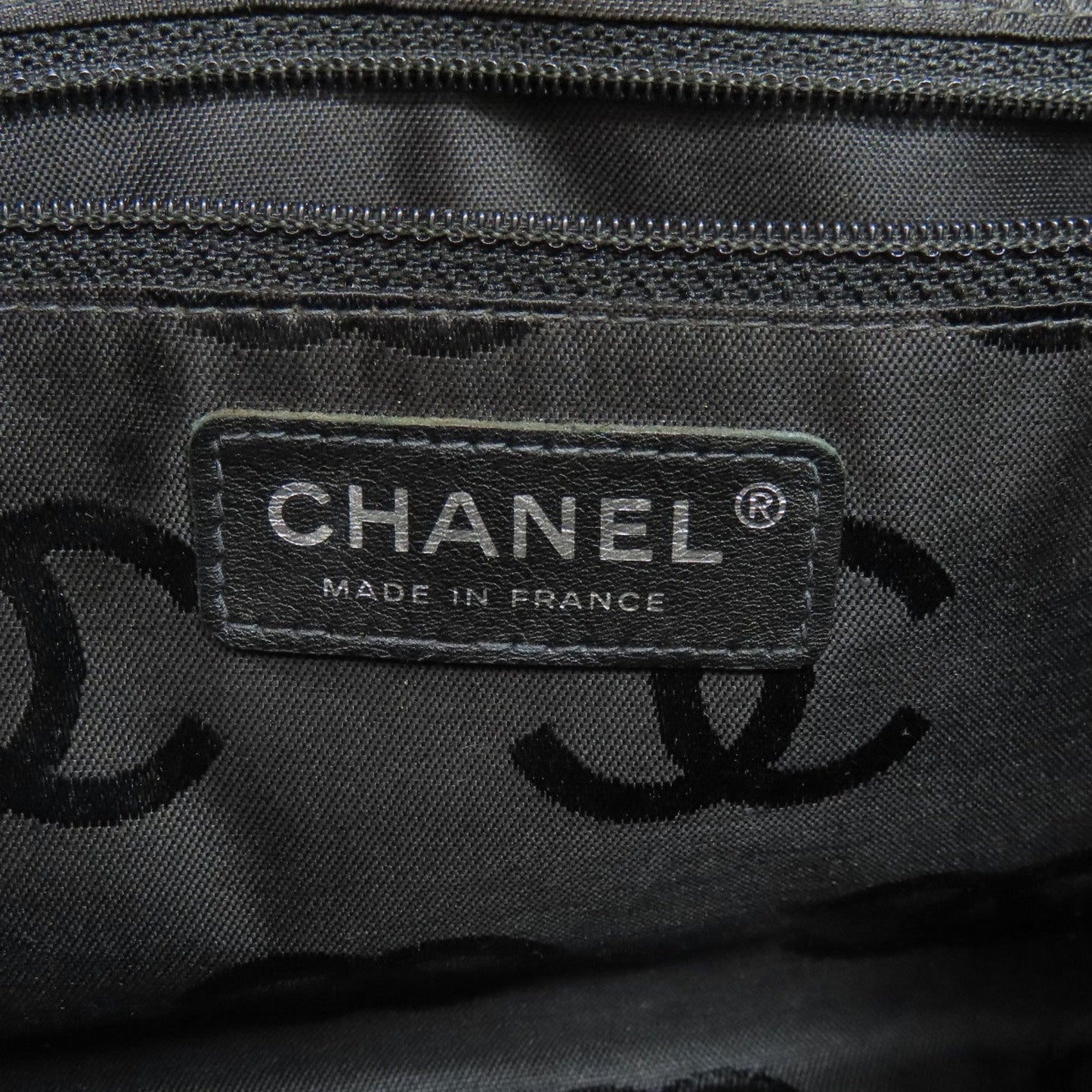 Chanel Ligne Cambon Beige Black Leather Handbag (Pre-Owned)