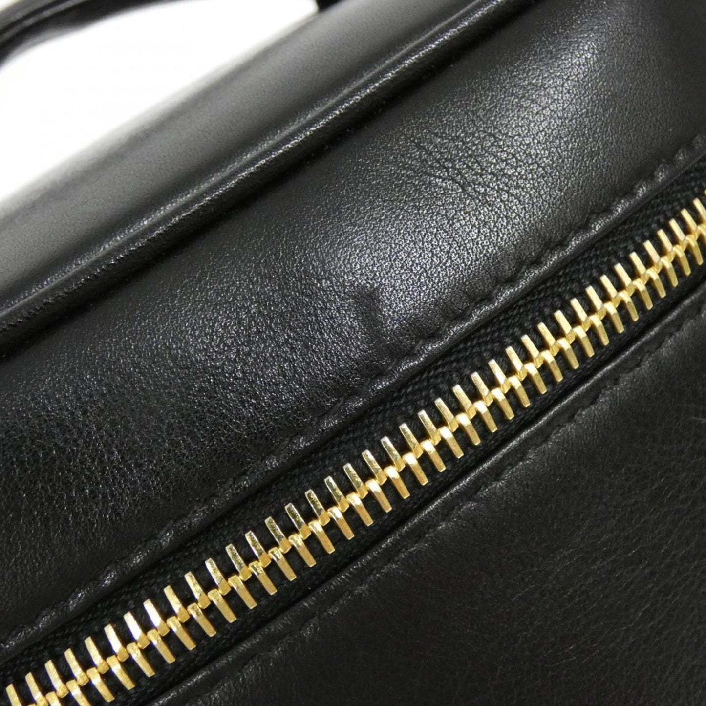 Chanel Black Leather Handbag (Pre-Owned)