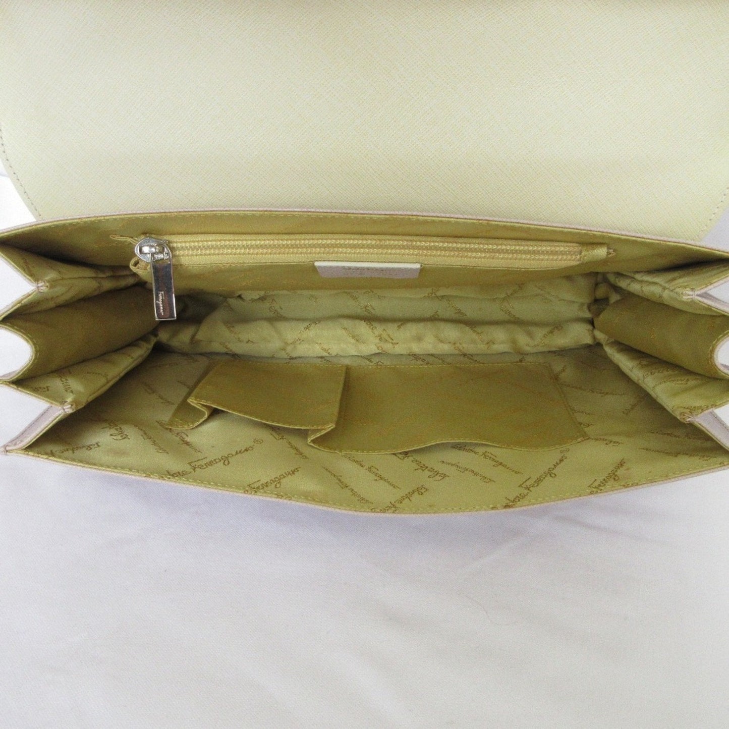 Salvatore Ferragamo Pink Handbag (Pre-Owned)