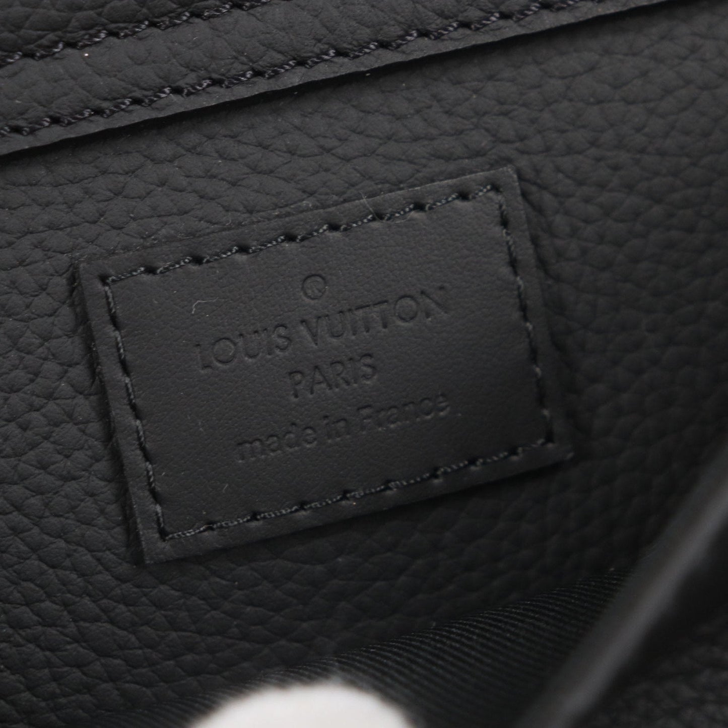 Louis Vuitton Black Leather Sling Bag (Pre-Owned)