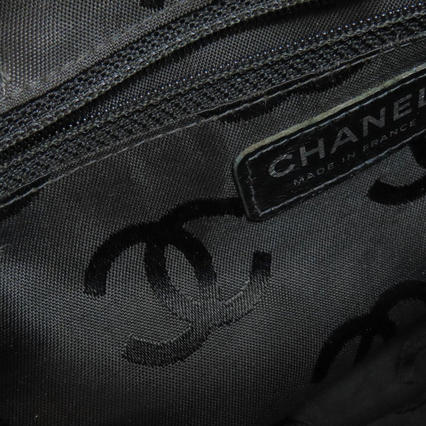 Chanel Ligne Cambon Beige Black Leather Handbag (Pre-Owned)