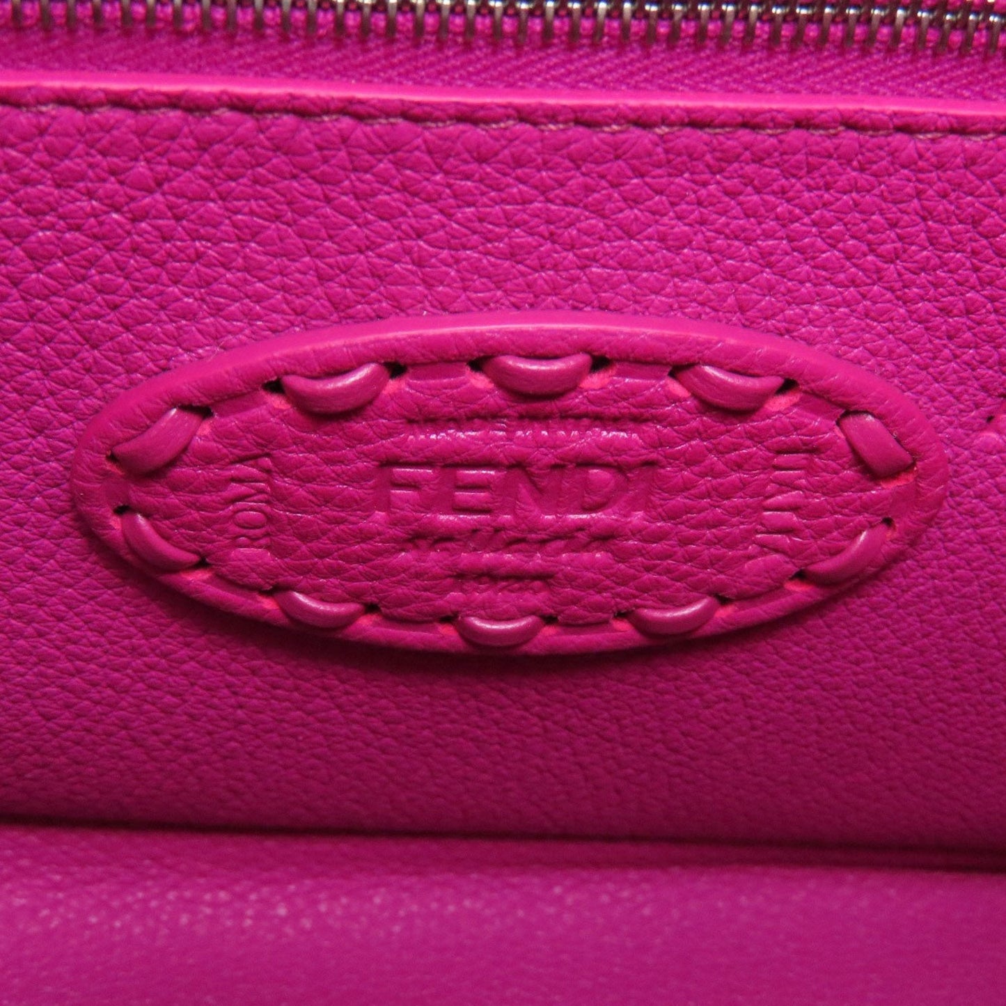 Fendi Pink Leather Handbag (Pre-Owned)