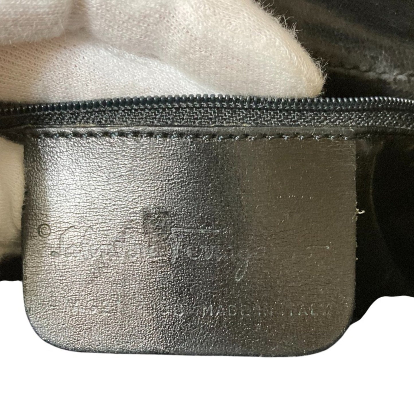 Salvatore Ferragamo Brown Shoulder Bag (Pre-Owned)
