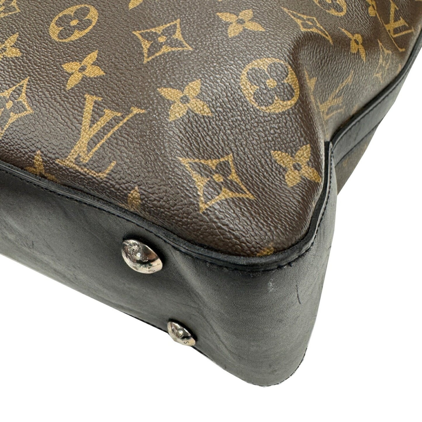 Louis Vuitton Brown Monogram Monogram Shoulder Bag (Pre-Owned)