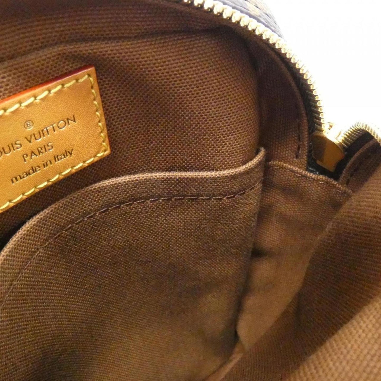 Louis Vuitton Marron Coated Canvas Handbag (Pre-Owned)