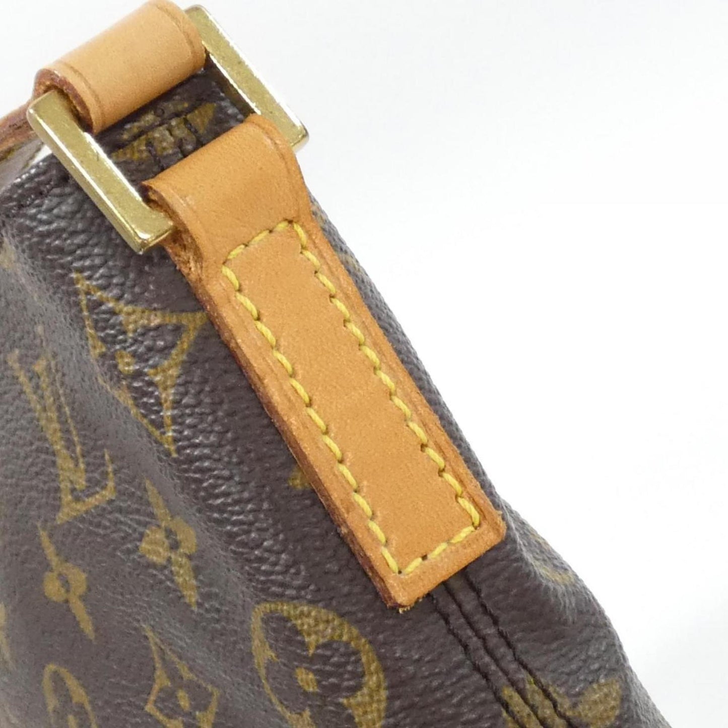Louis Vuitton Marron Coated Canvas Shoulder Bag (Pre-Owned)