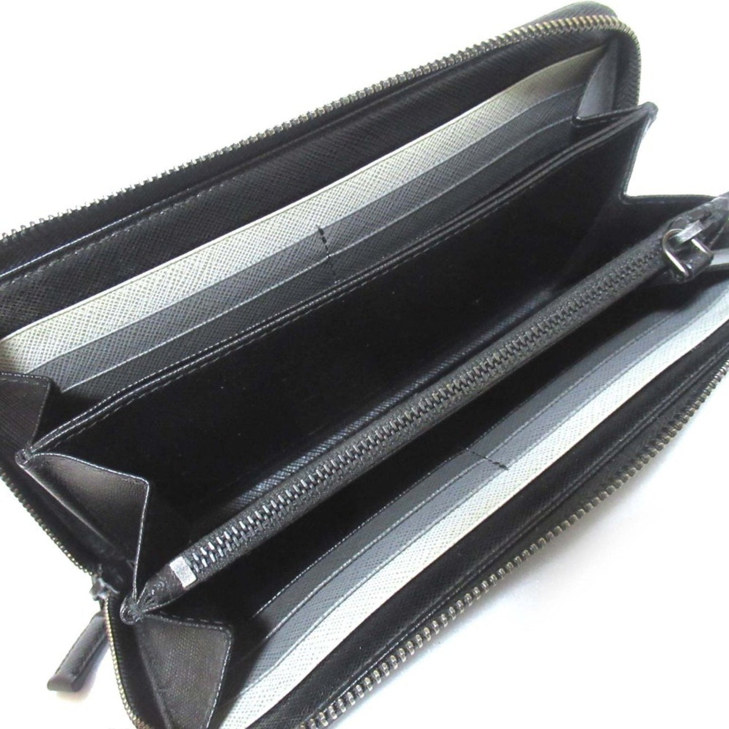 Prada Black Saffiano Triangle Coin Purse/Coin Case (Pre-Owned)