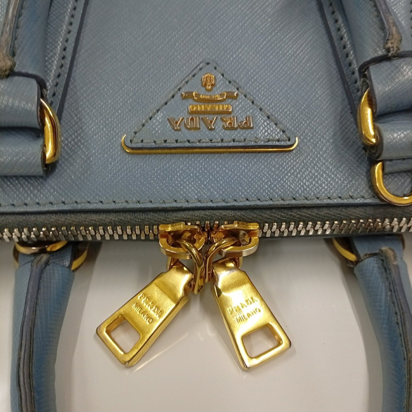 Prada Sky Blue Leather Handbag (Pre-Owned)