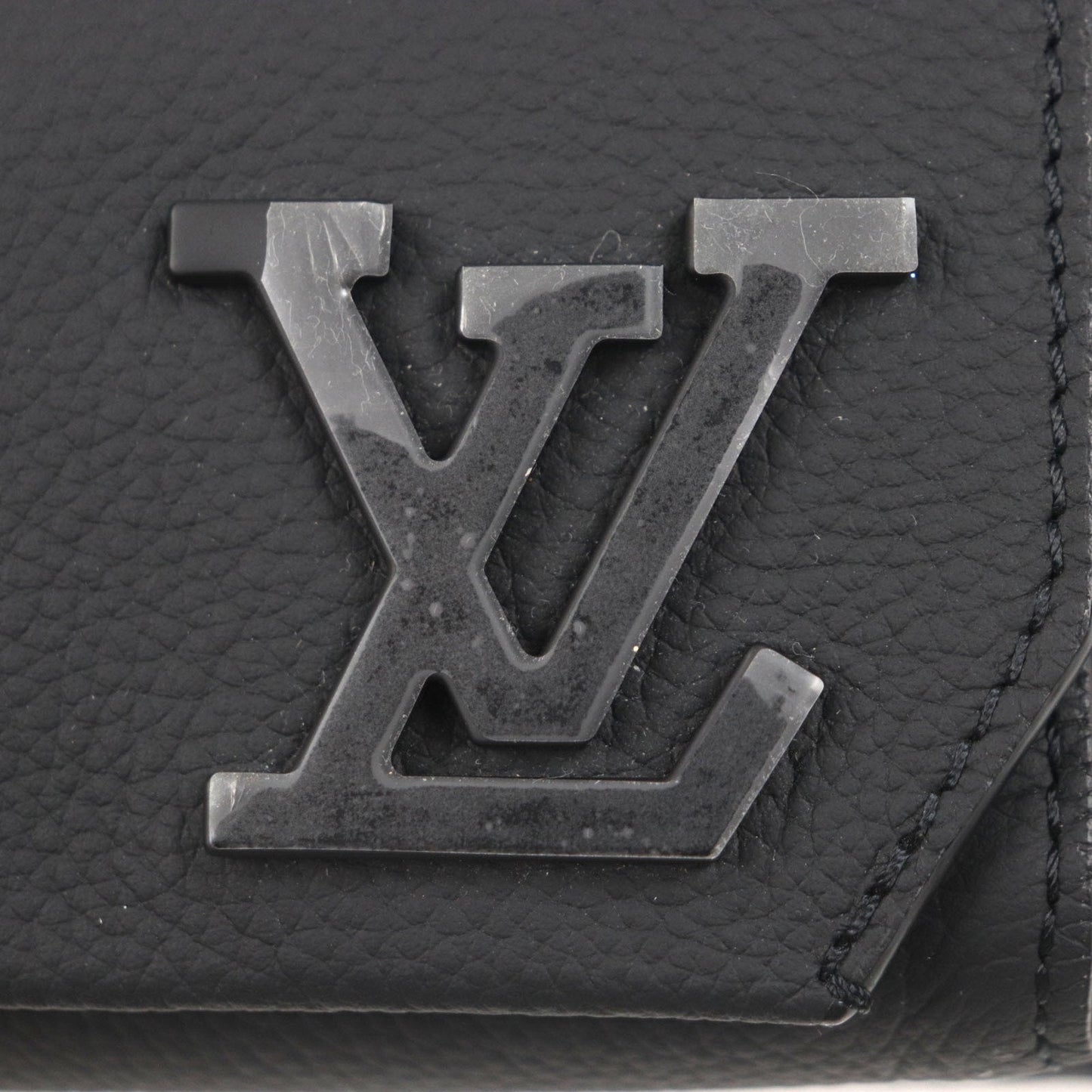 Louis Vuitton Black Leather Sling Bag (Pre-Owned)