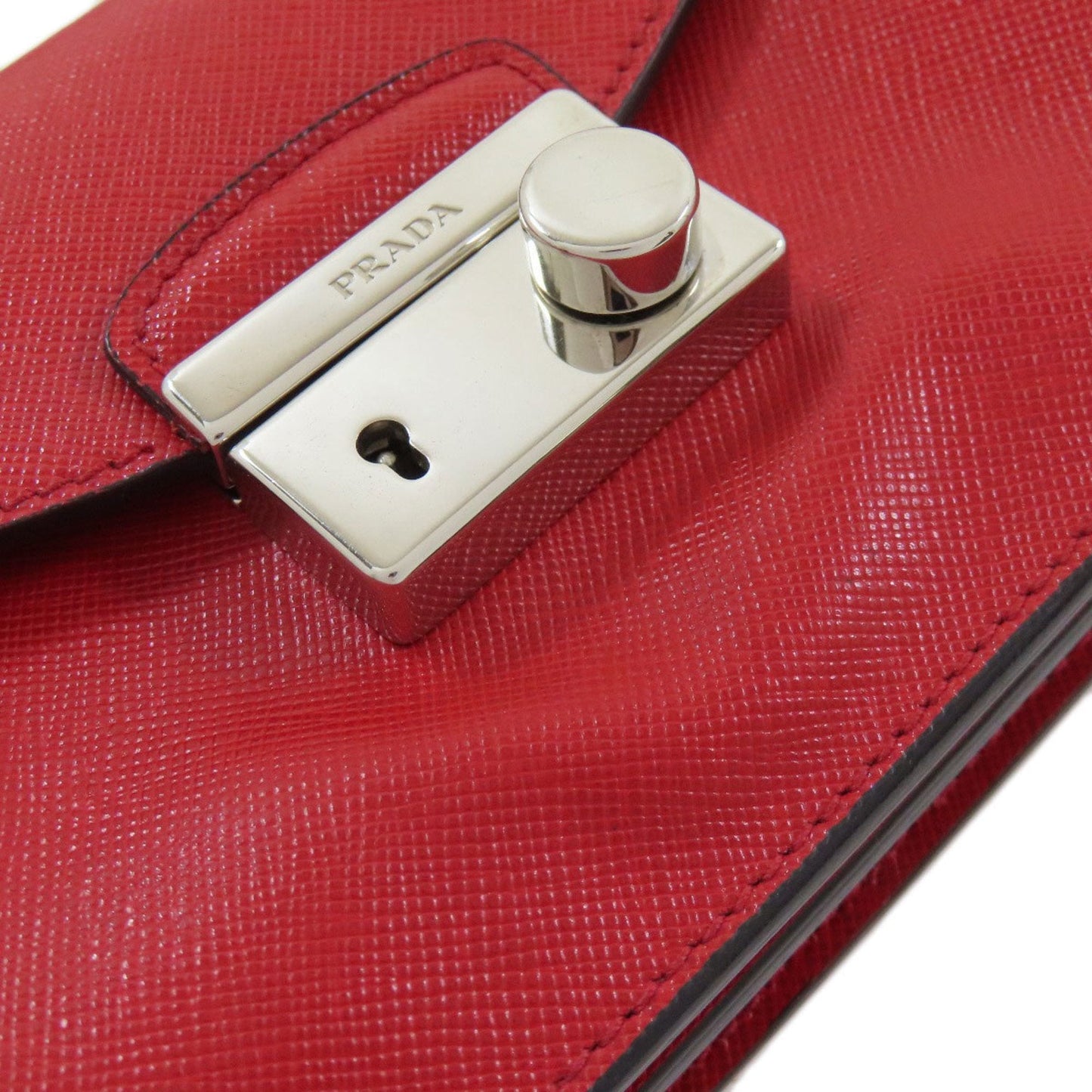 Prada Saffiano Red Color Saffiano Shoulder Bag (Pre-Owned)