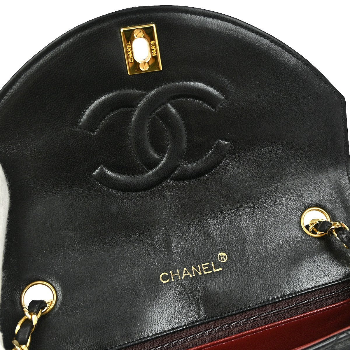 Chanel Vintage Round Cc Chain Crossbody Bag Quilted Lambskin Black Leather Shoulder Bag Bag (Pre-Owned)