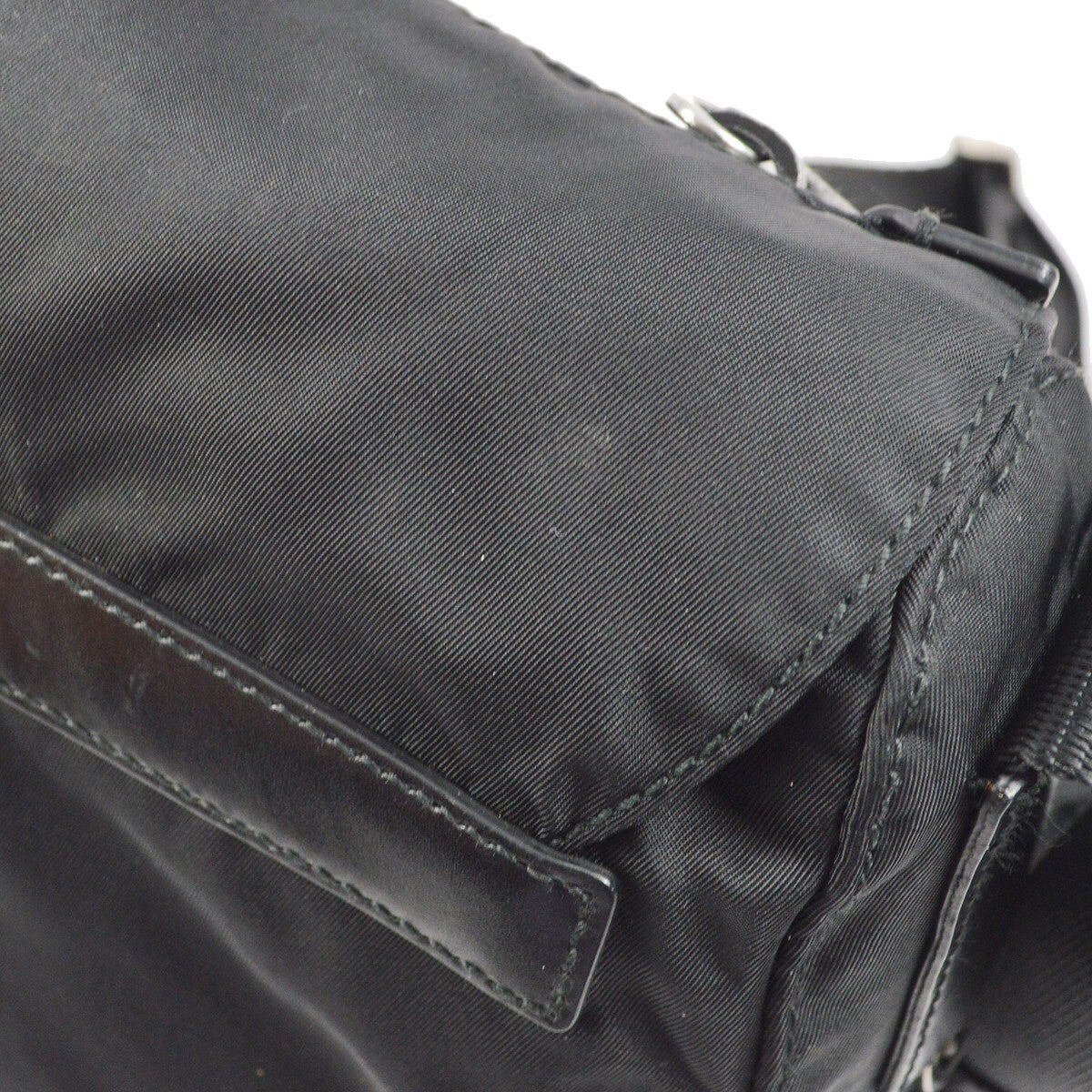 Prada Buckle Messenger Bag Tessuto Black Nylon Shoulder Bag Bag (Pre-Owned)