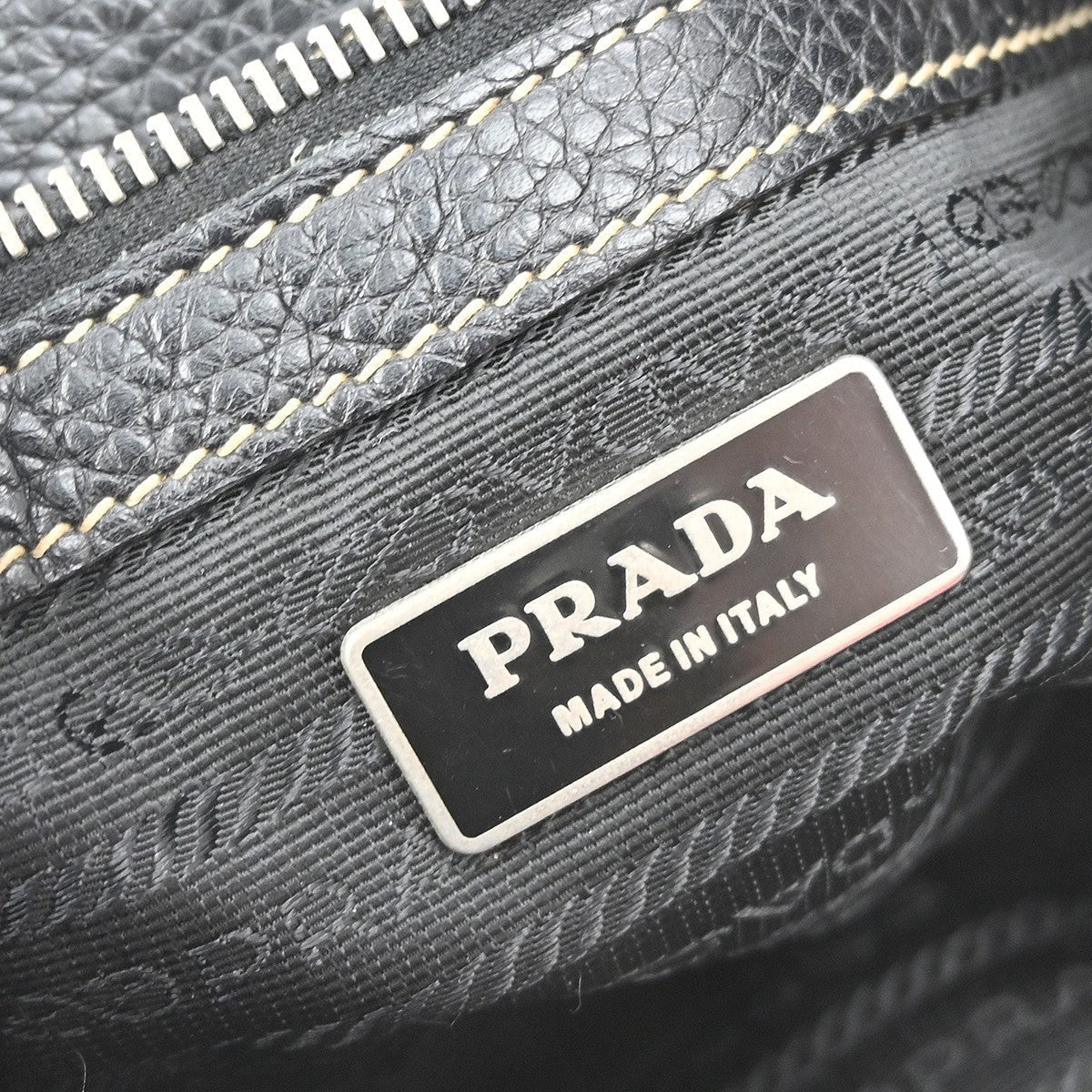 Prada Vintage Shoulder Bag Leather Black Leather Shoulder Bag Bag (Pre-Owned)