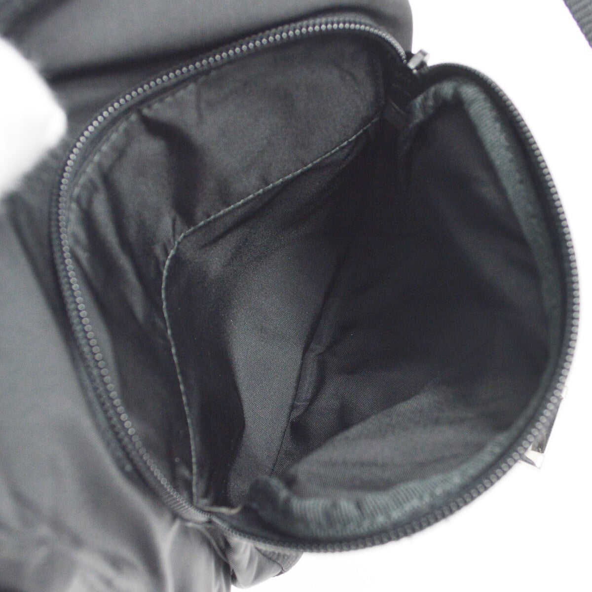 Prada Buckle Messenger Bag Tessuto Black Nylon Shoulder Bag Bag (Pre-Owned)