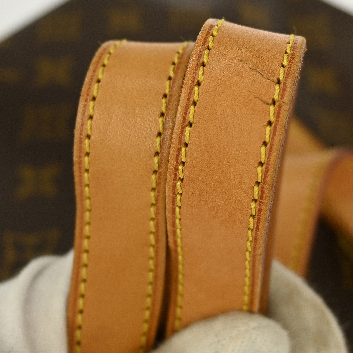 Louis Vuitton Cite Handbag Monogram Canvas Brown Canvas Handbag (Pre-Owned)