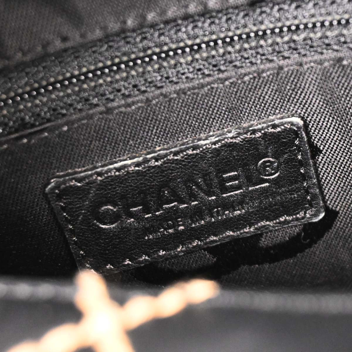 Chanel Surpique Compartment Tote Quilted Leather Black Calfskin Handbag (Pre-Owned)