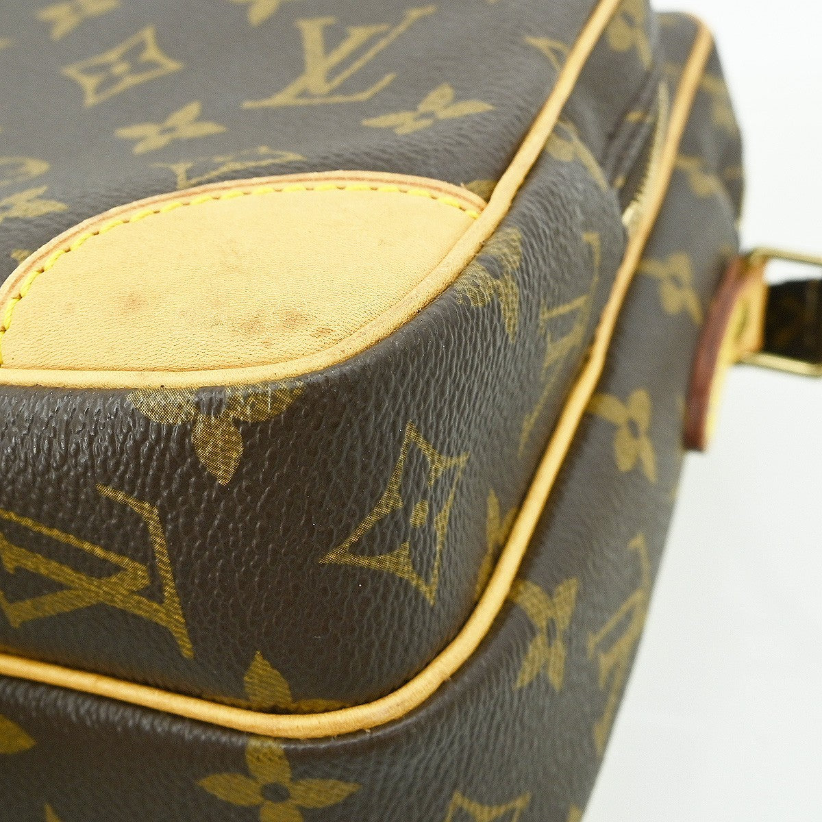 Louis Vuitton Amazone Bag Monogram Canvas Brown Canvas Shoulder Bag Bag (Pre-Owned)