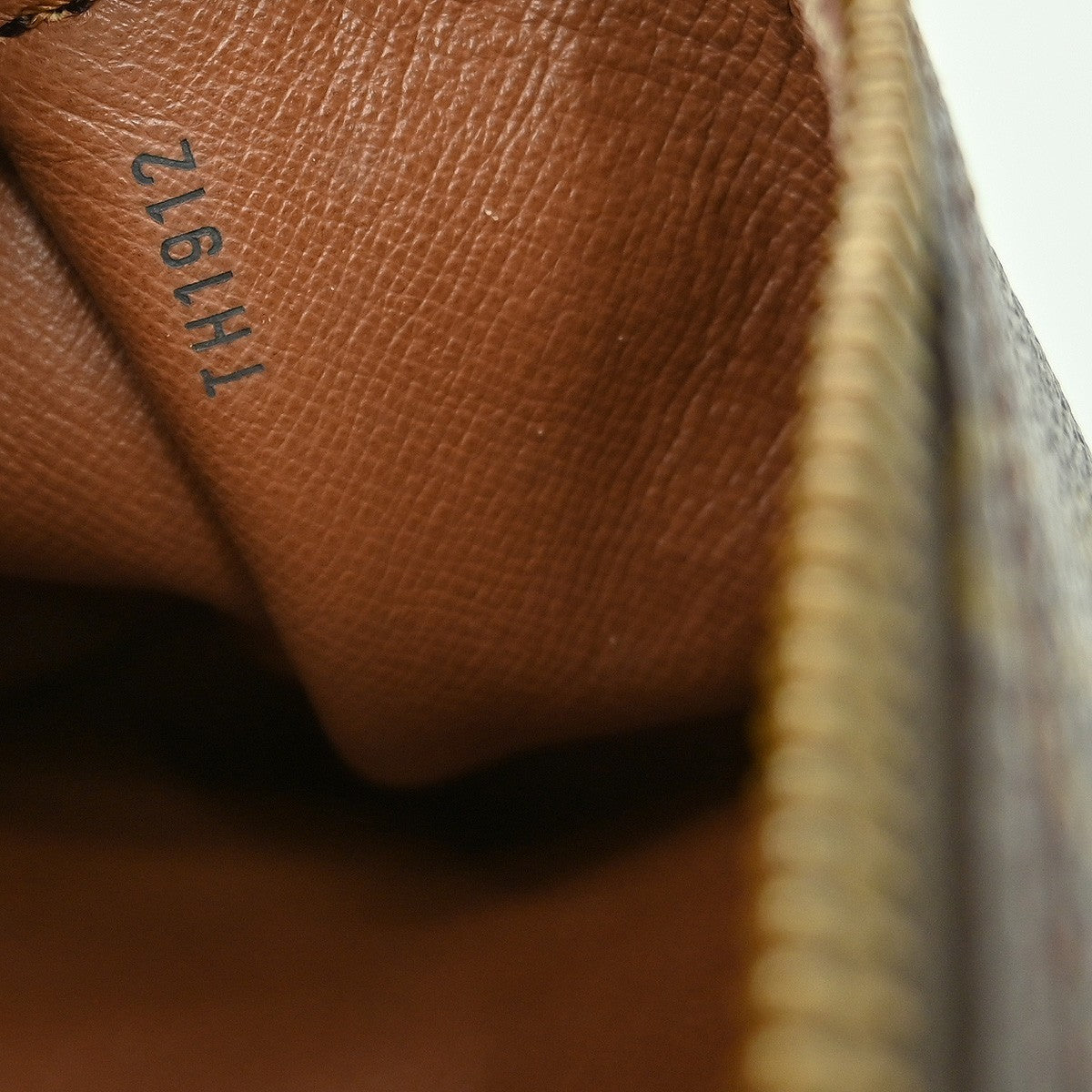 Louis Vuitton Papillon Handbag Monogram Canvas Brown Canvas Handbag (Pre-Owned)