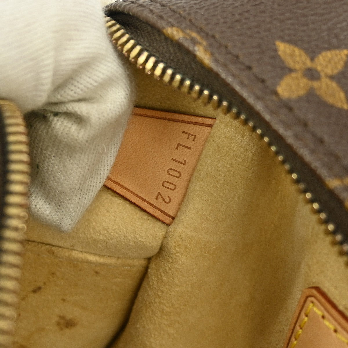Louis Vuitton Cite Handbag Monogram Canvas Brown Canvas Handbag (Pre-Owned)