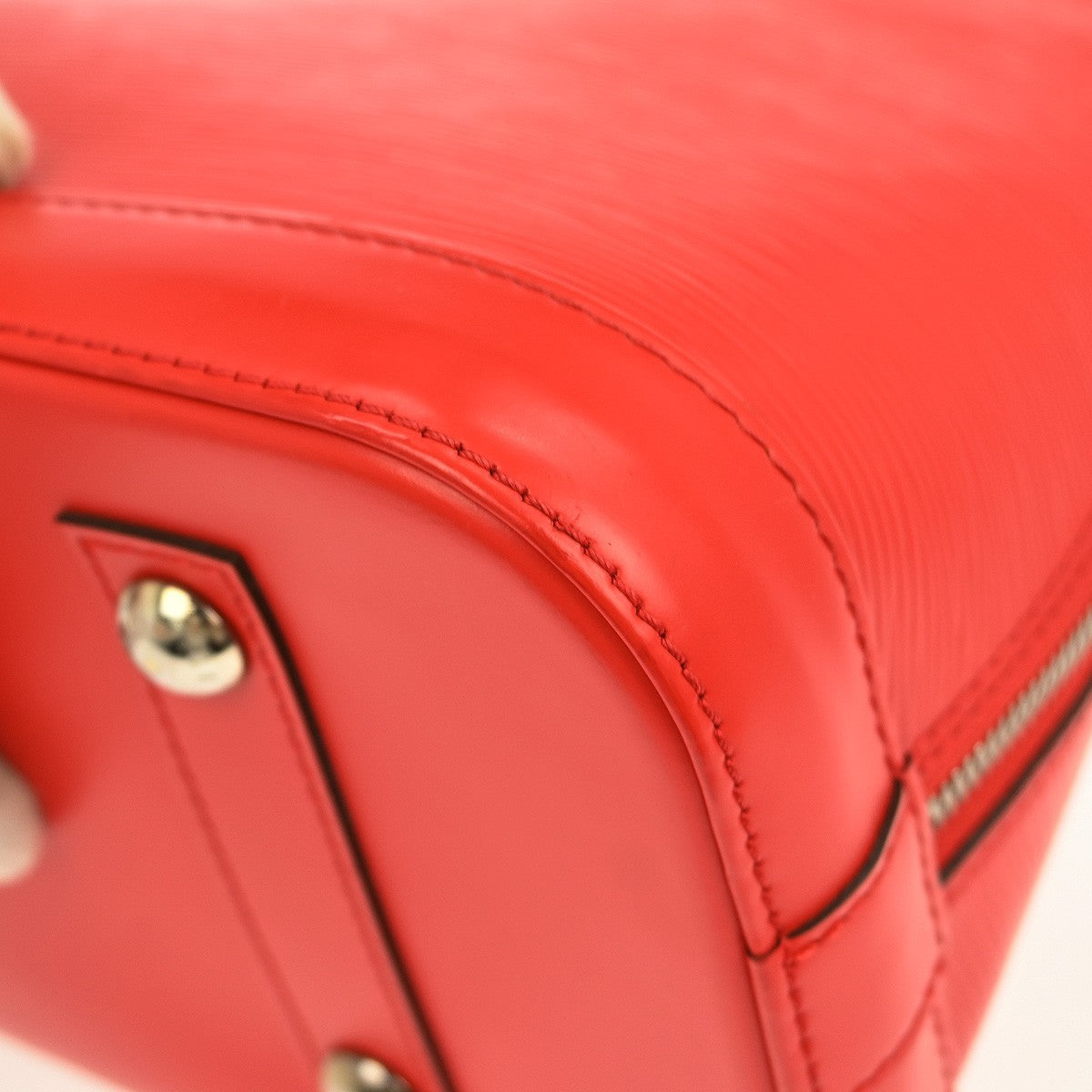 Louis Vuitton Alma Handbag Epi Leather Red Leather Handbag (Pre-Owned)