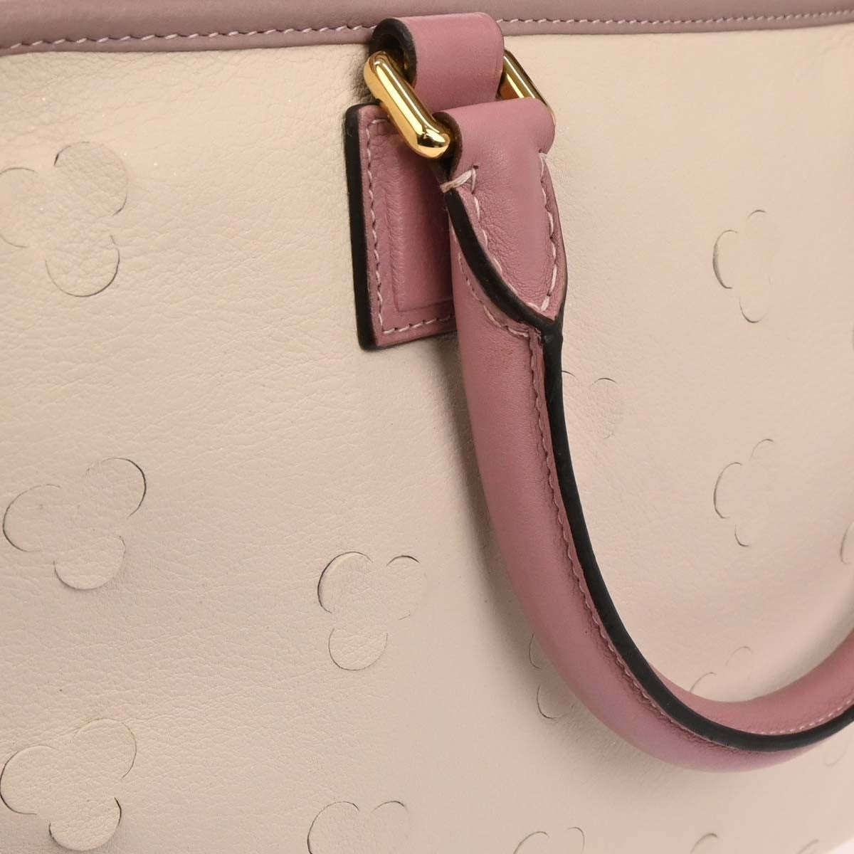 Loewe Amazona Bag Leather Ecru Leather Bag (Pre-Owned)