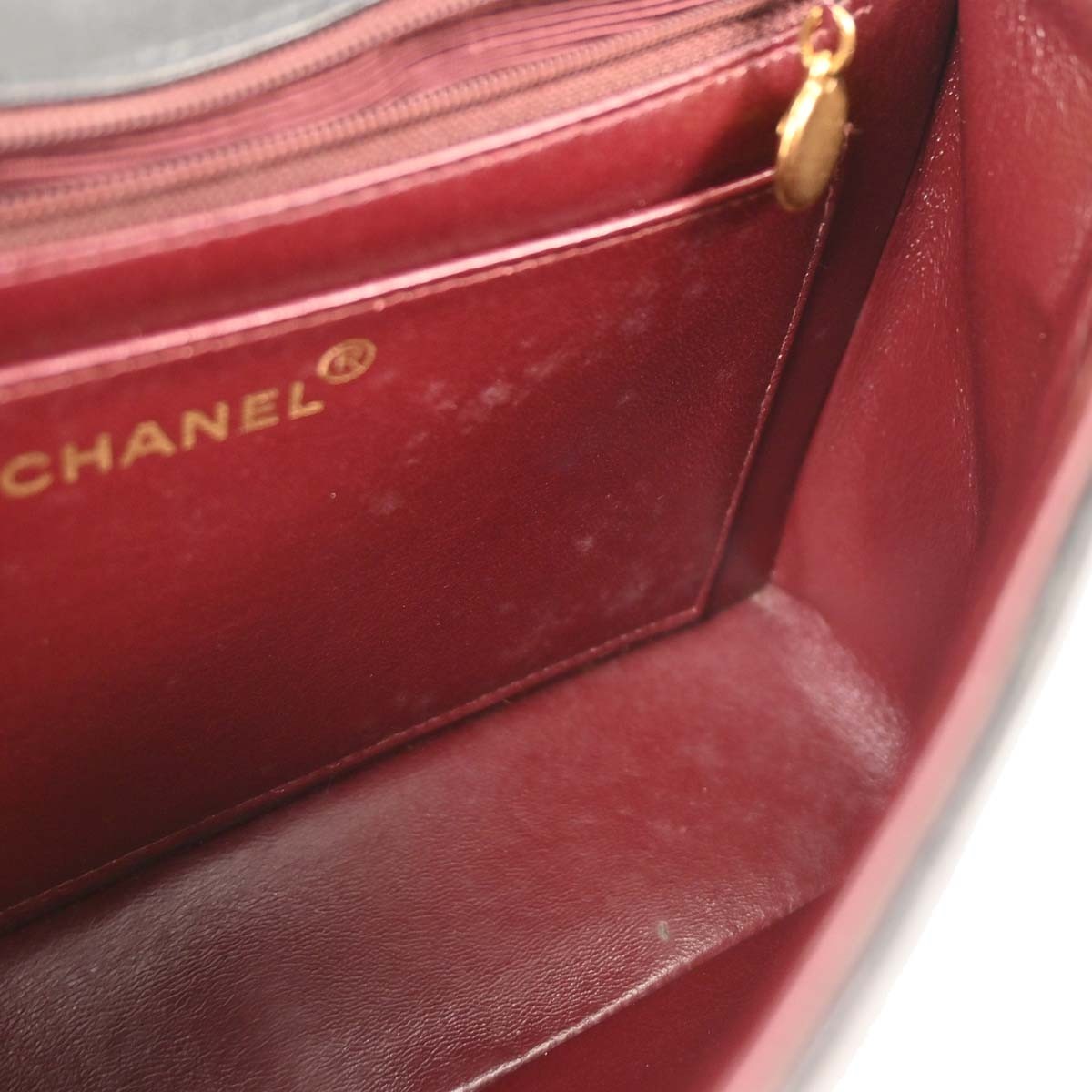 Chanel Vintage Vertical Cc Flap Bag Leather Black Leather Shoulder Bag Bag (Pre-Owned)