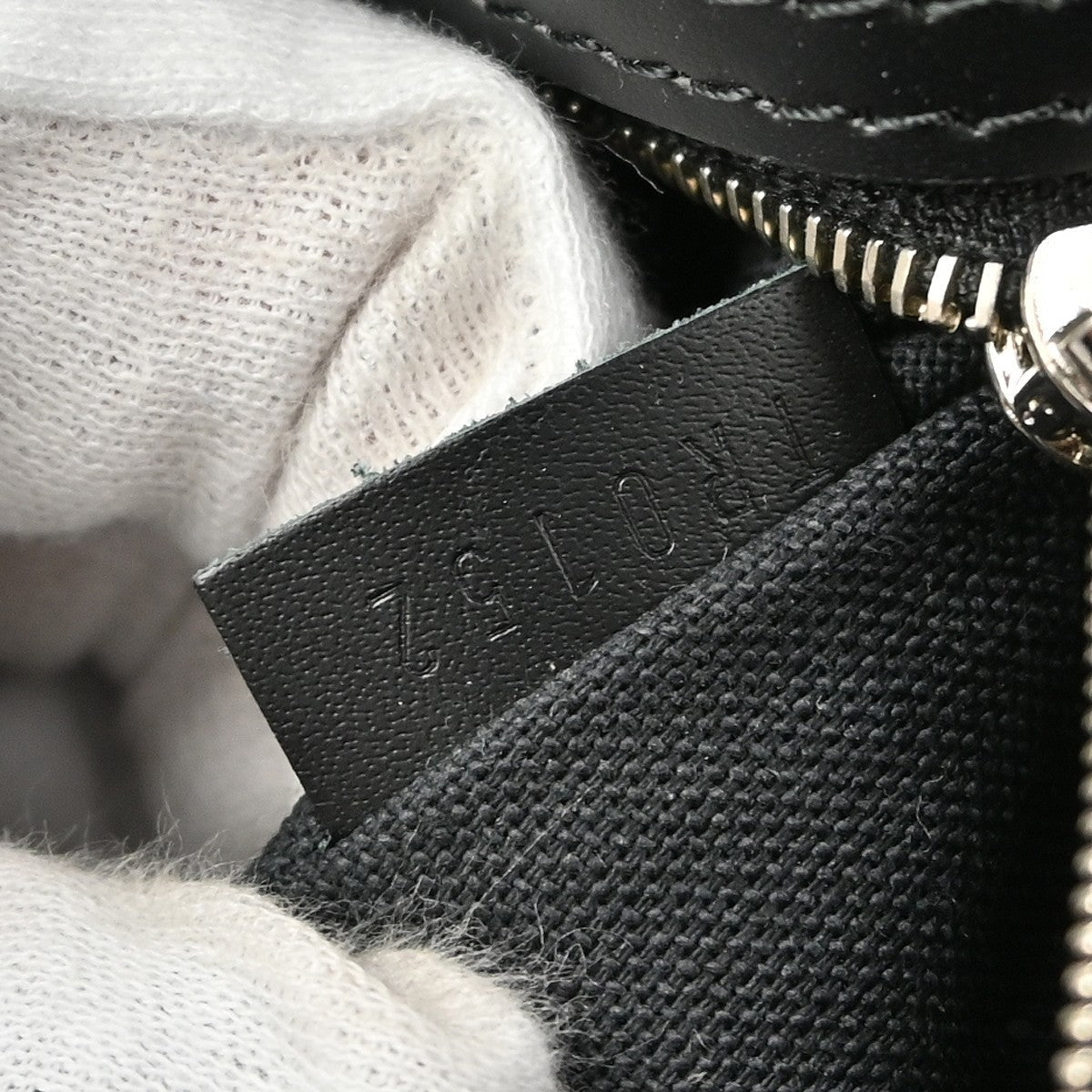 Louis Vuitton Bassano Briefcase Epi Leather Black Leather Handbag (Pre-Owned)